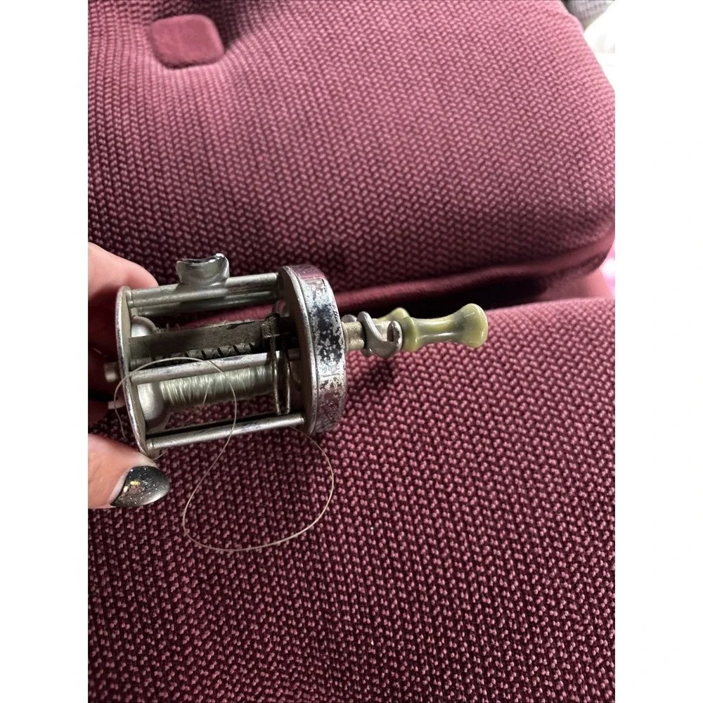 Vintage Shakespeare Direct Drive No. 1950 Model ED Casting Fishing Reel